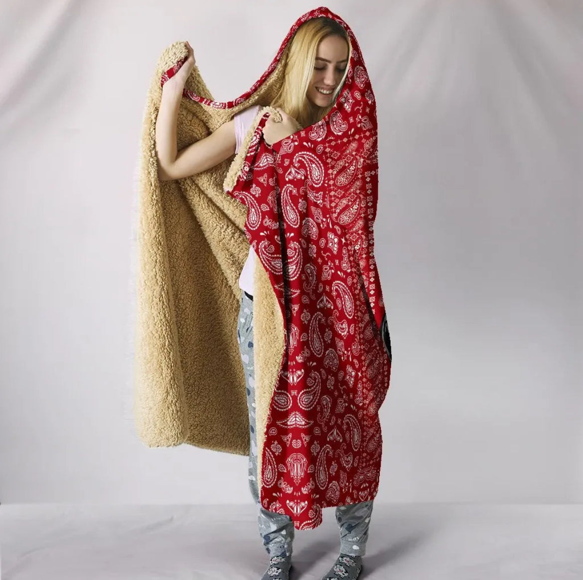 Red Bandana Pitbull Hooded Blanket – Bold Paisley Print